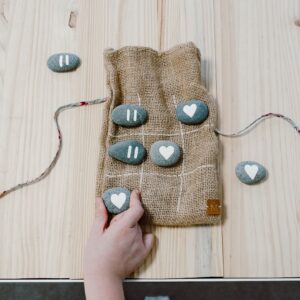 TALLER COSE, PINTA Y JUEGA